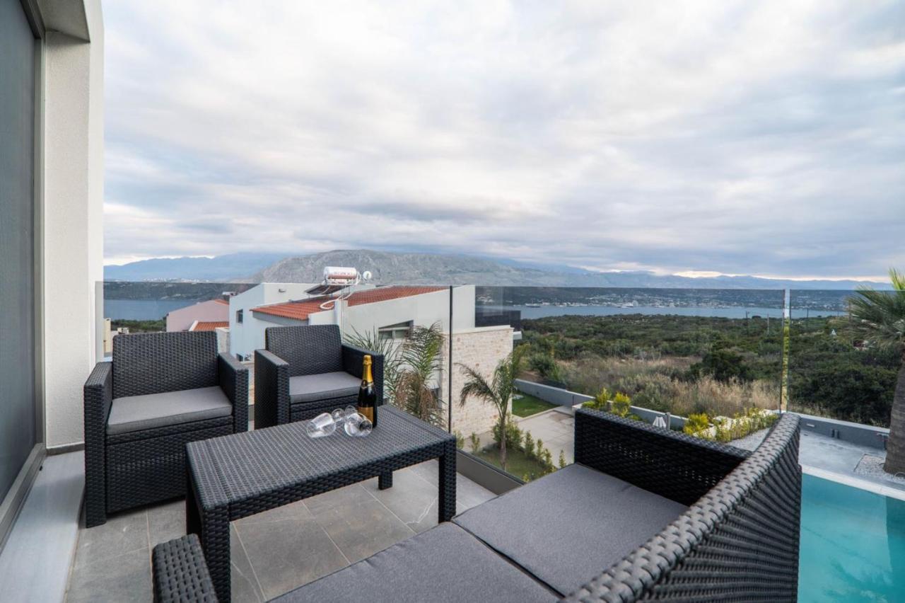 Jarko Luxury Houses Argoulidhés الغرفة الصورة